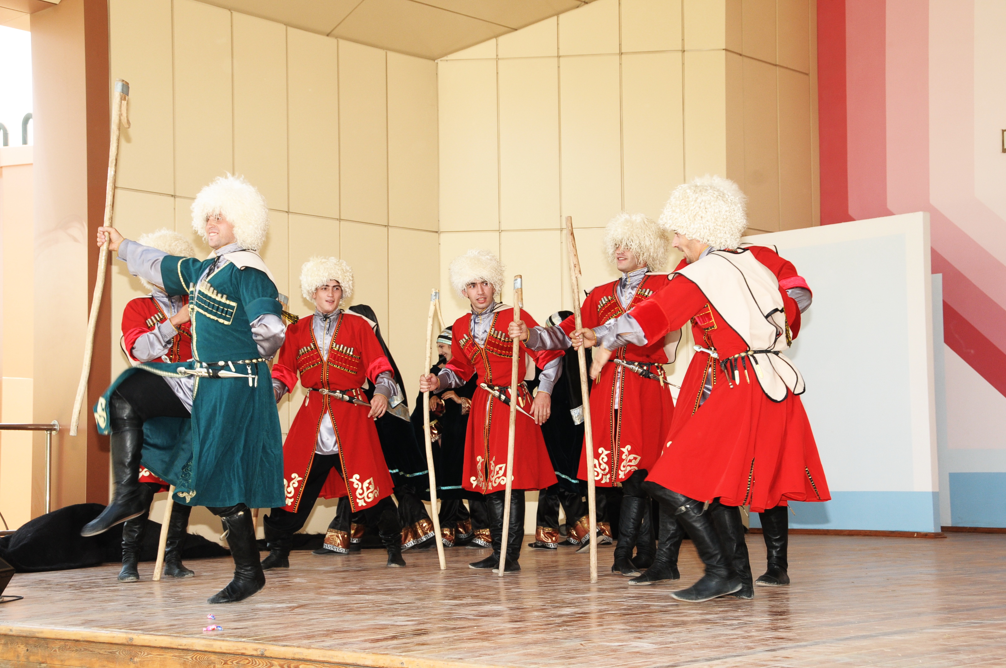 алборов ансамбль горец. юрий алборов ансамбль горец. осетинский ансамбль горец. симд у стен колизея. ансамбль горец ставрополь.