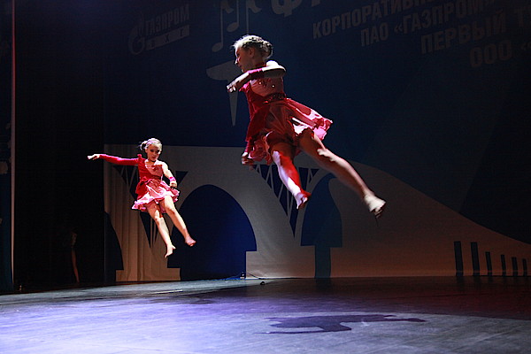 Софья Чурсинова и Полина Олина