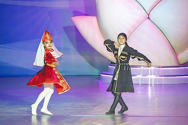 Анасы мен қызы қос жақты дилдо порно