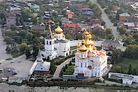 Одно из старейших сохранившихся до наших дней сооружений — Свято-Троицкий мужской монастырь, возведенный в начале 17 столетия