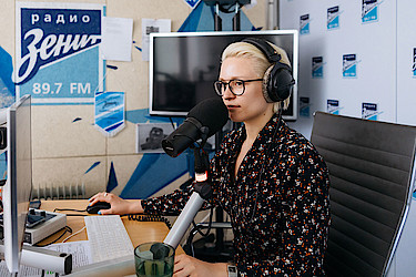 Радиостанция «Зенит», Санкт-Петербург. Идет прямой эфир с участниками проекта