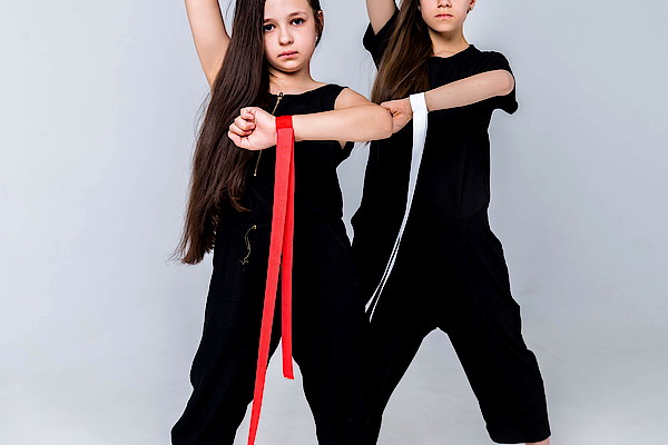 Милана Филенкова (10 лет) и София Иванова (11 лет). Номинация – ХОРЕОГРАФИЯ эстрадная (АНСАМБЛЬ)