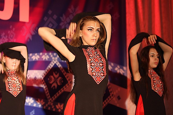 Танцевальный коллектив Double you dance
